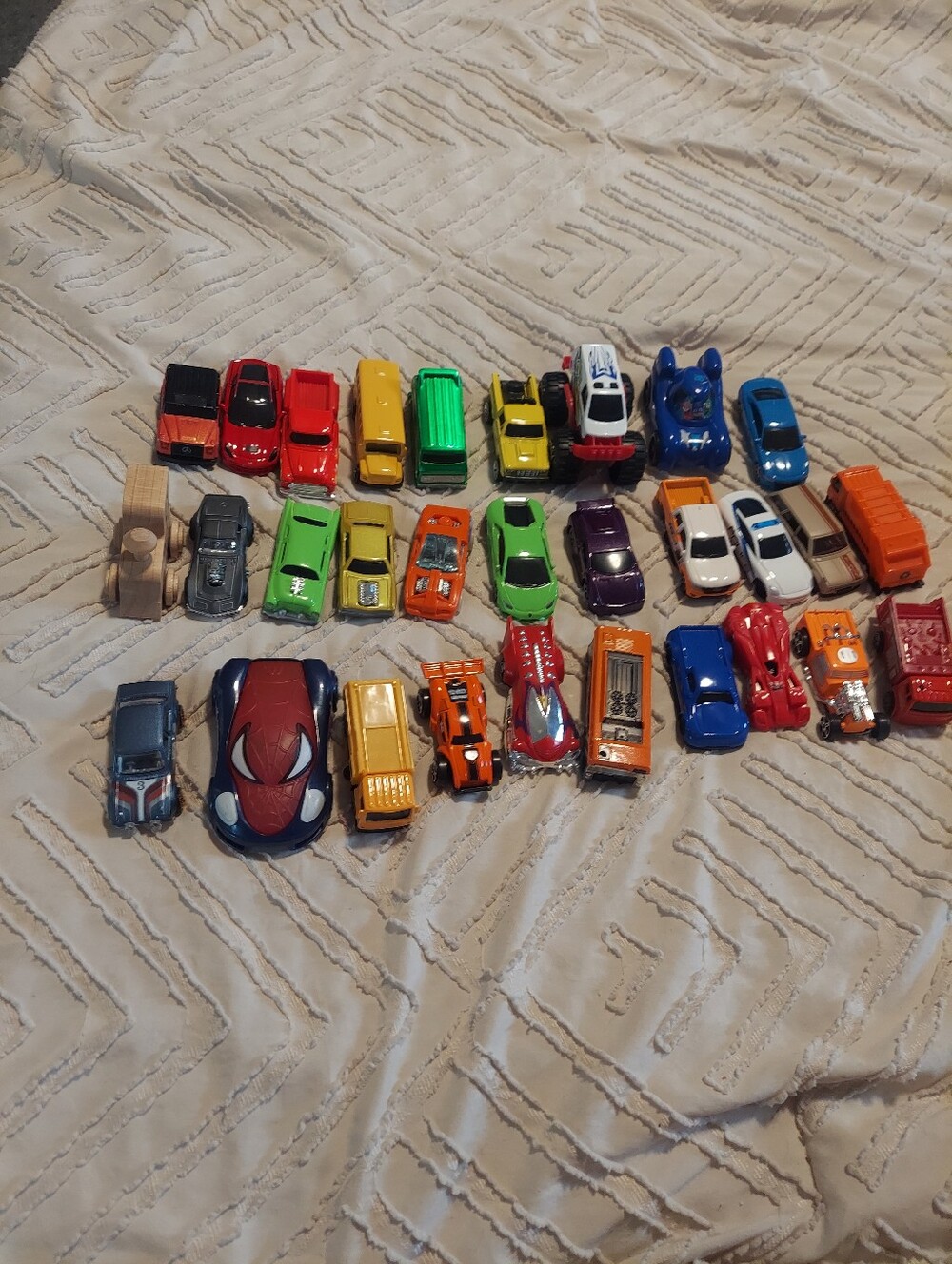 Huge Toy Car Lot (30+ Pieces) - Hot Wheels, Matchbox, Marvel Spider-Man & Bag